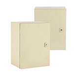 Boîte électrique avec ouvertures prédécoupées pour faciliter l'entrée des conduits