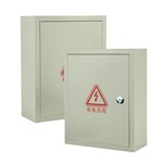 Boîtier métallique avec fond perforé pour le refroidissement